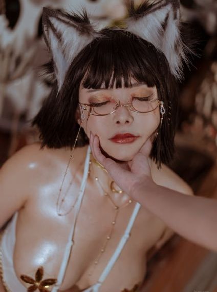 美女精品一级一区二区三区_720完整在线观看