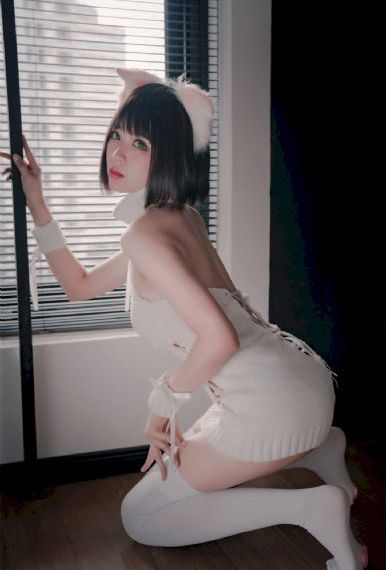 被绑架强迫穿20厘米的衣服_1080全集免费播放