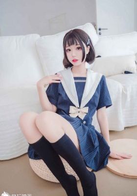 没穿内裤被男同学摸了小说_1080PHD高清在线观看
