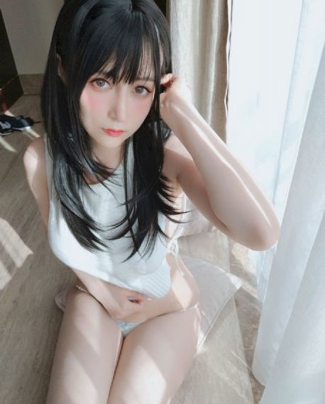 女主狠打屁股视频vk_HD完整视频观看