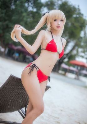 亚洲日韩女厕所小便_720迅雷电影在线